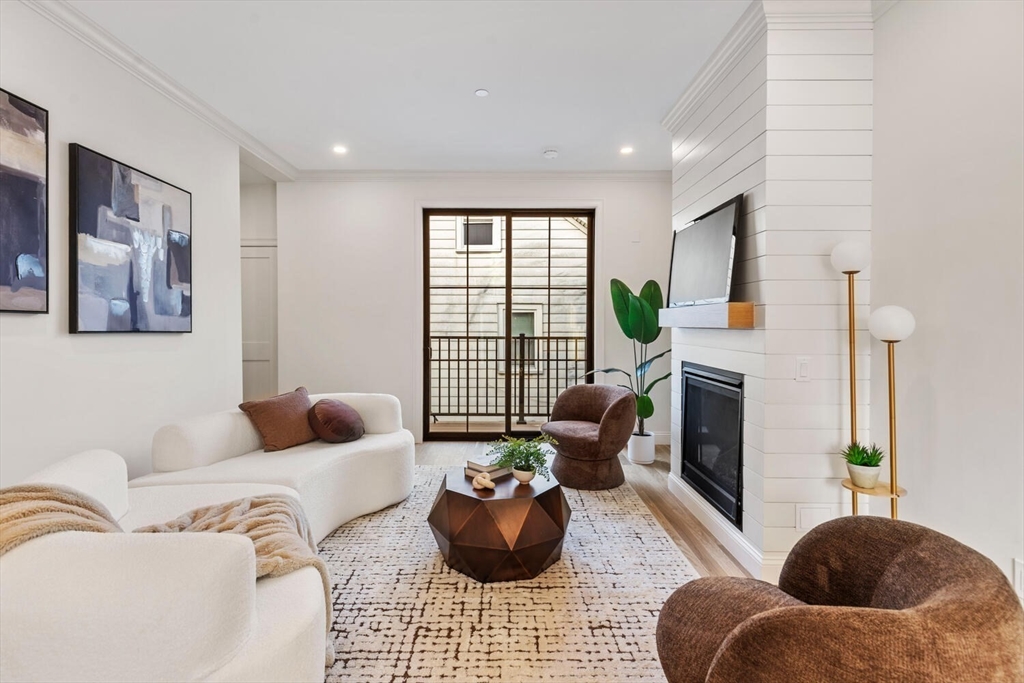 27 Shepard St  UNIT 4 Boston Massachusetts United States, for Sale, residential, Darcy Bento, South Boston  Realtor Bento Real Estate Group, Bento Real Estate Group, Inc.