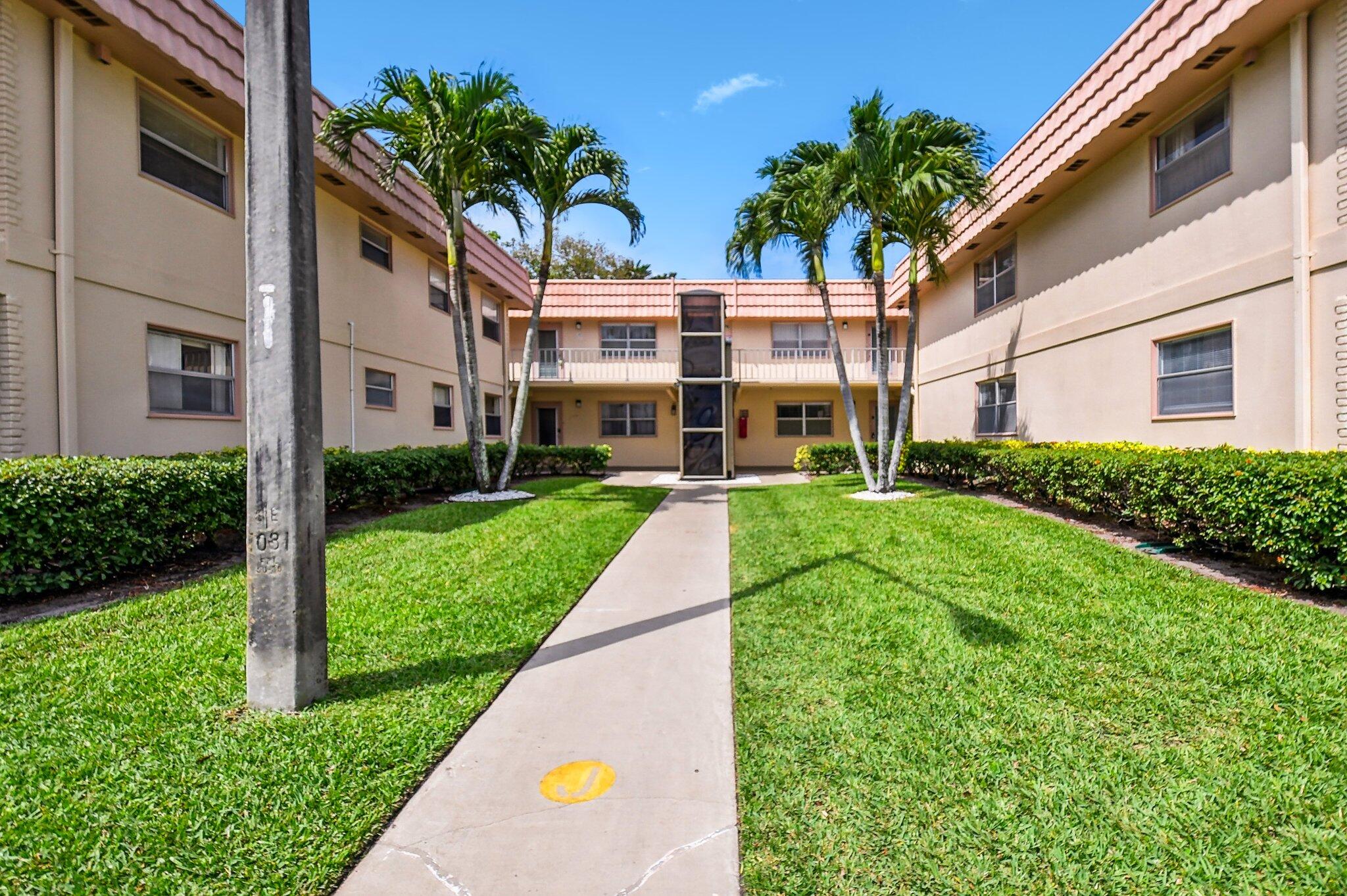 447 Saxony J Way APT 447-J Delray Beach Florida United States, for Sale, residential, Arlene   Toolsie  , Re/Max Direct