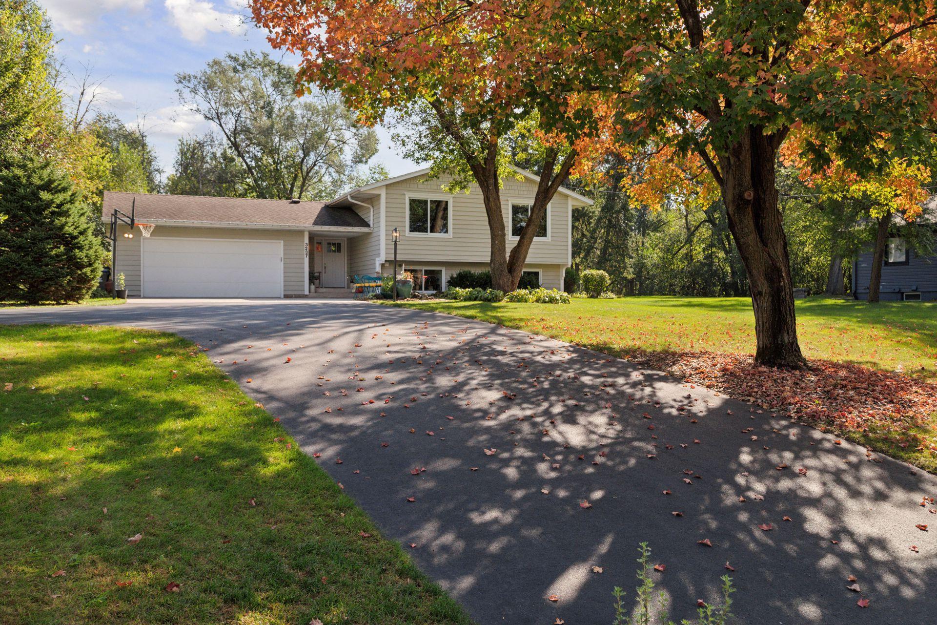 3237 Shores Boulevard Wayzata Minnesota United States, for Sale, residential, Kathy Sawicki, Coldwell Banker Realty