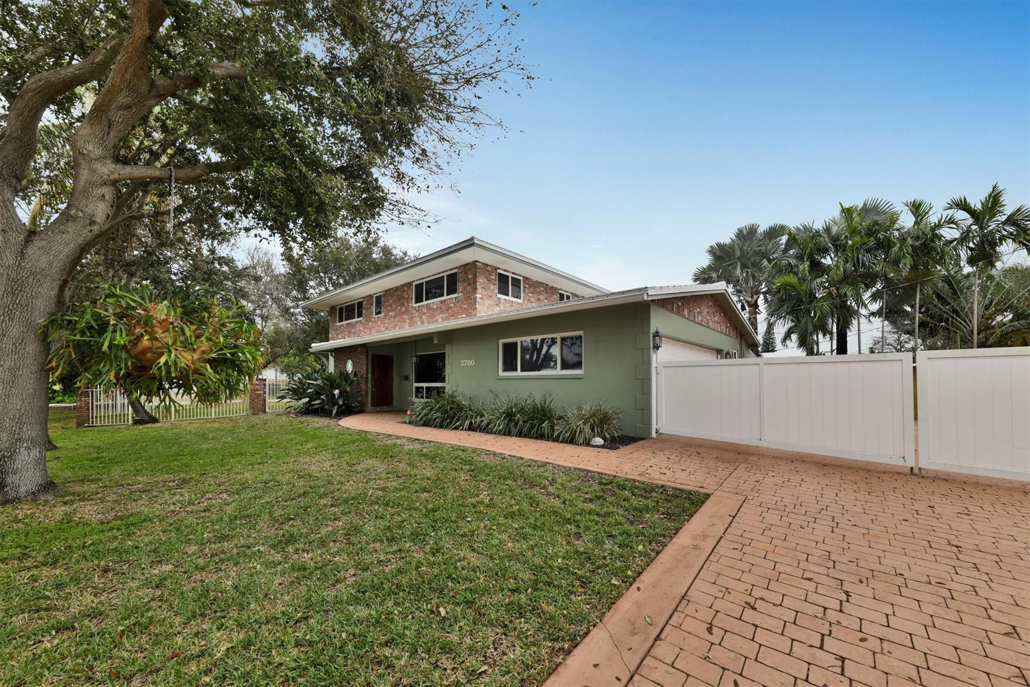2780 SE 5th Court Pompano Beach Florida United States, for Sale, residential, Gloria Reynolds, Incom Example Demo Office
