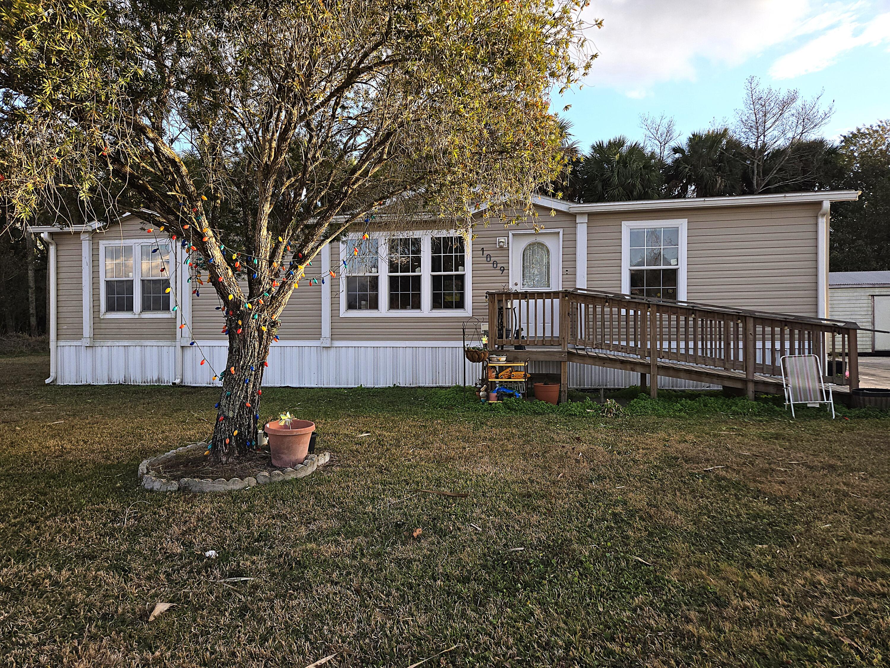 1009 NE 5th Street Okeechobee Florida United States, for Sale, residential,  , Mixon Real Estate Group, LLC