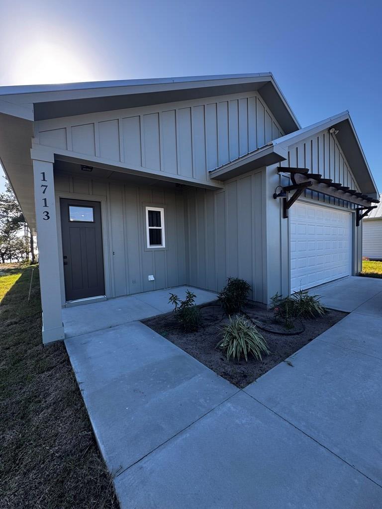275 Ridgecrest Pkwy Eastpoint Florida United States, for Sale, residential, Deb Robertson, The Naumann Group Real Estate, Inc.