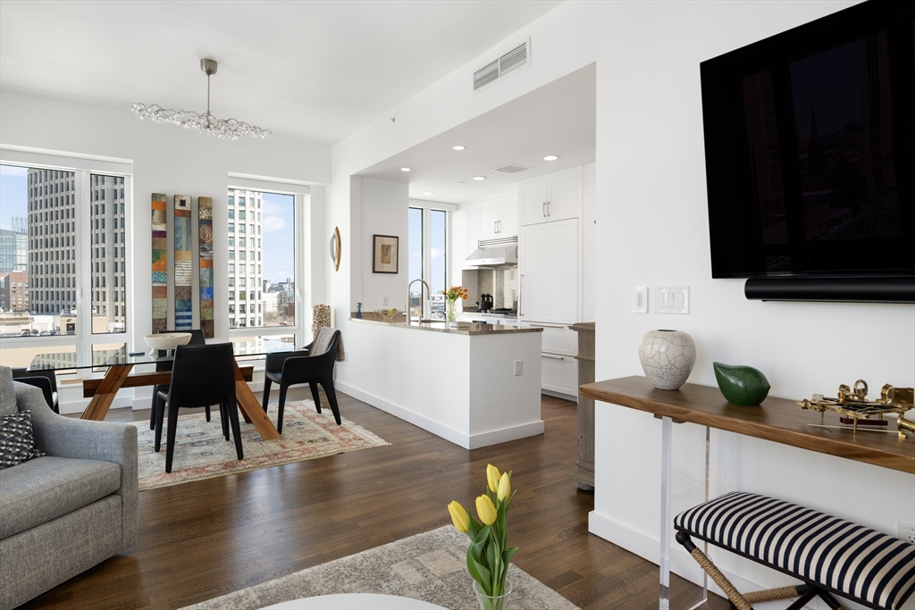 400 Stuart St  UNIT 17B Boston Massachusetts United States, for Sale, residential,  , The Edwards Realty Team - Barett Sotheby's International Realty