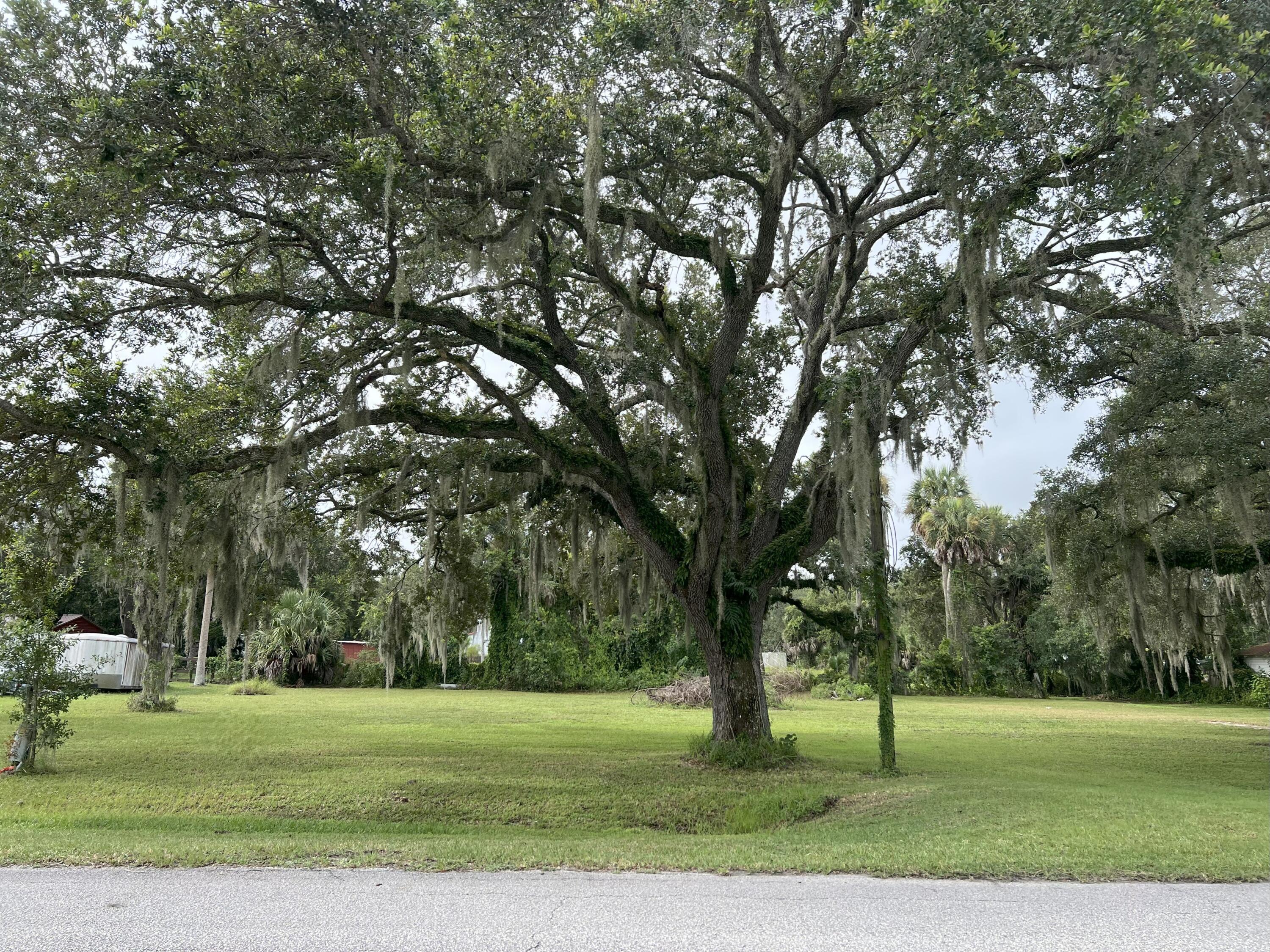 2070 SW 8th Street Okeechobee Florida United States, for Sale, residential,  , Mixon Real Estate Group, LLC