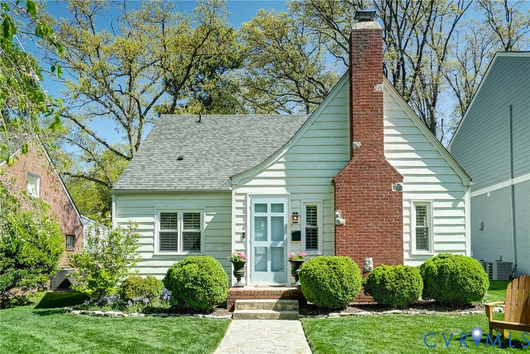 4918 Bromley Lane Richmond Virginia United States, for Sale, residential, Barbara Reagan, Long & Foster Real Estate