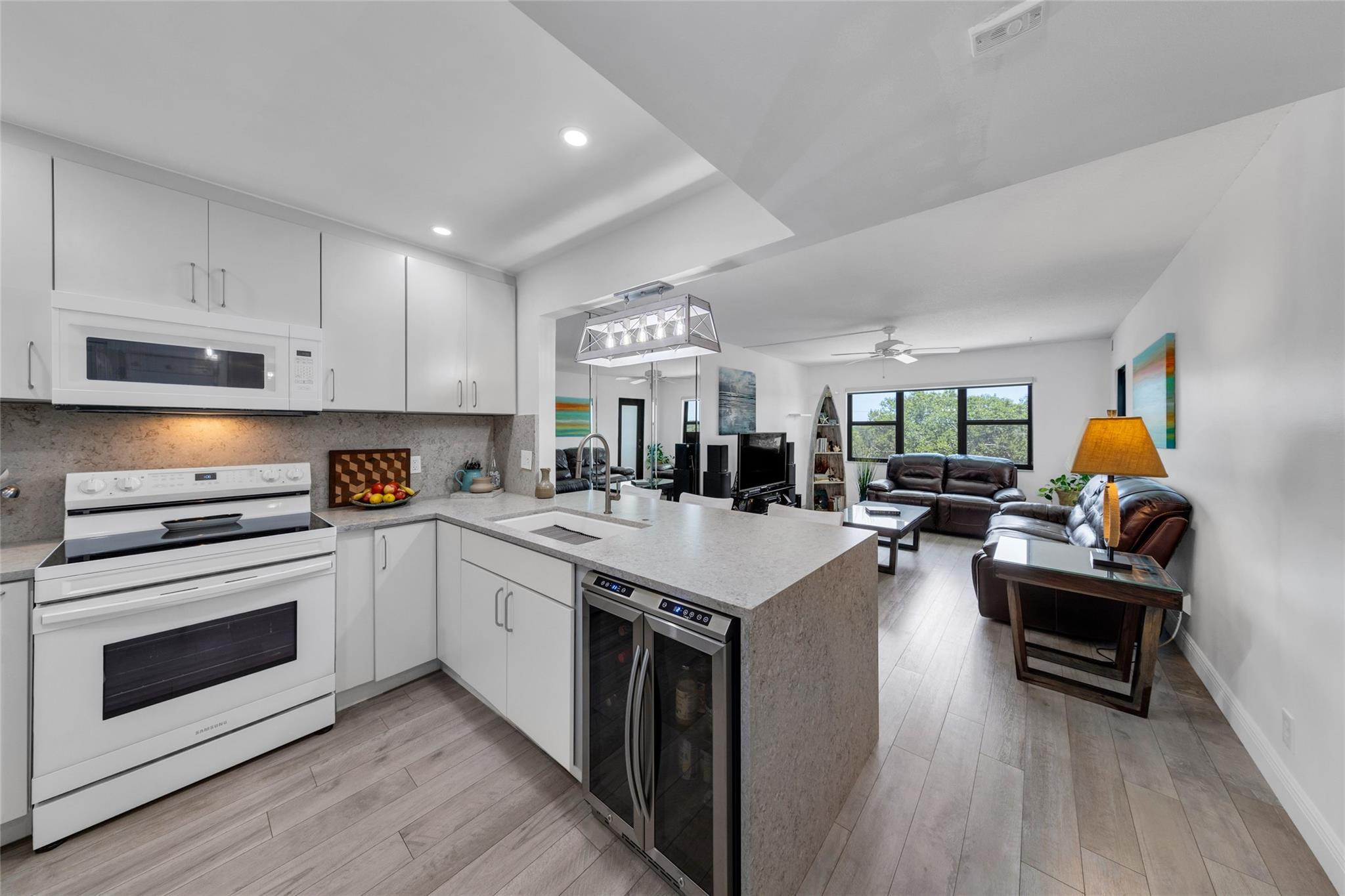 900 River Reach Drive APT 518 Fort Lauderdale Florida United States, for Sale, residential, Lisa Feltrinelli, Incom Subscriber Office