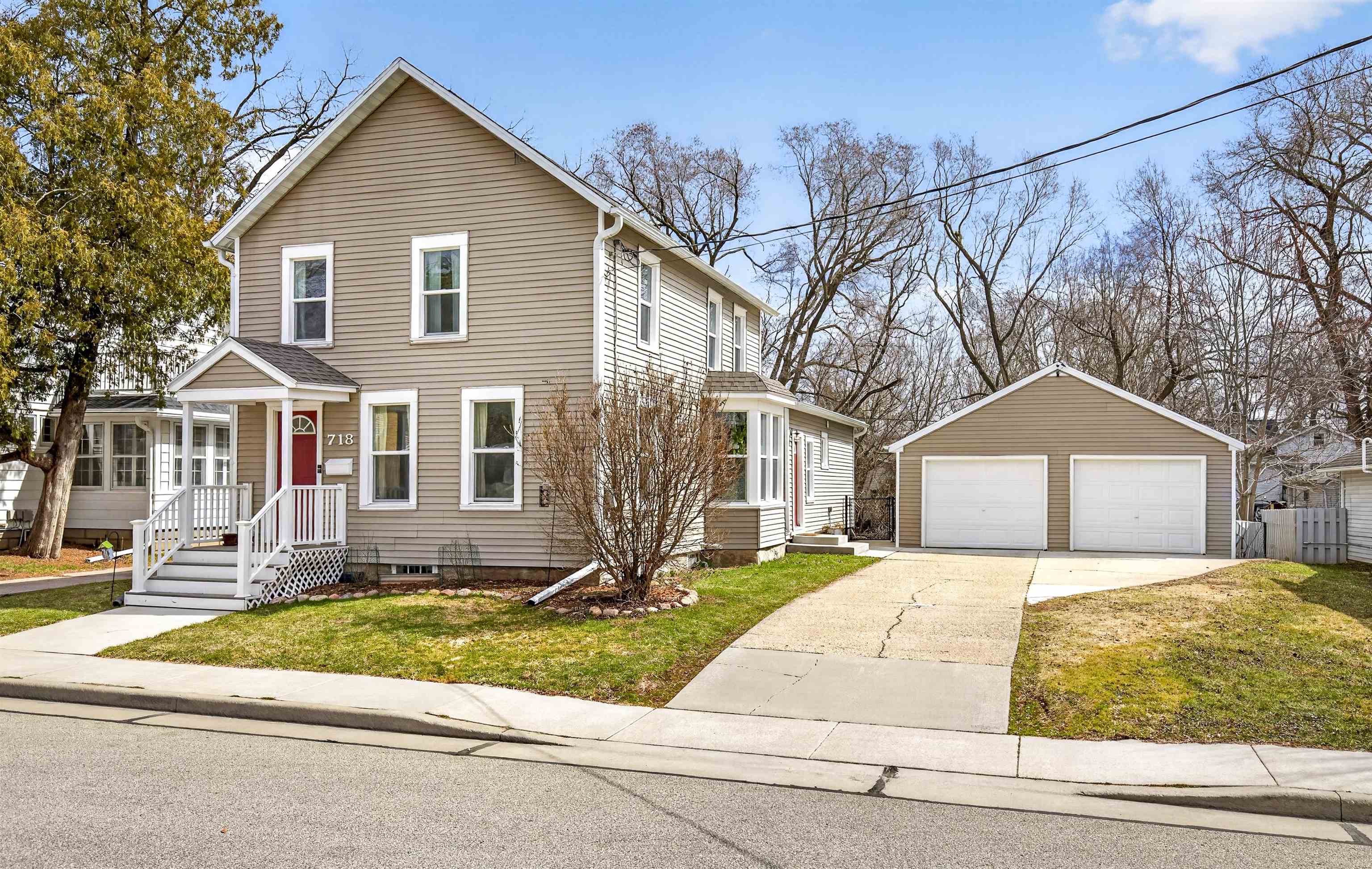 718 N HARRIMAN Street Appleton Wisconsin United States, for Sale, residential,  , Fireside Realty LLC