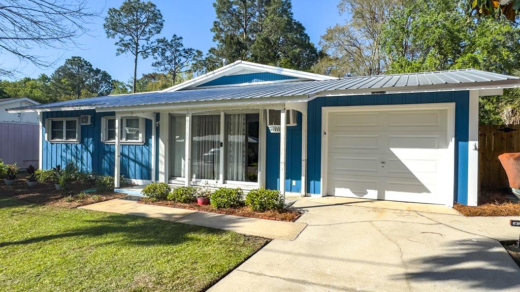 126 Carl King Ave Carrabelle Florida United States, for Sale, residential, Deb Robertson, The Naumann Group Real Estate, Inc.