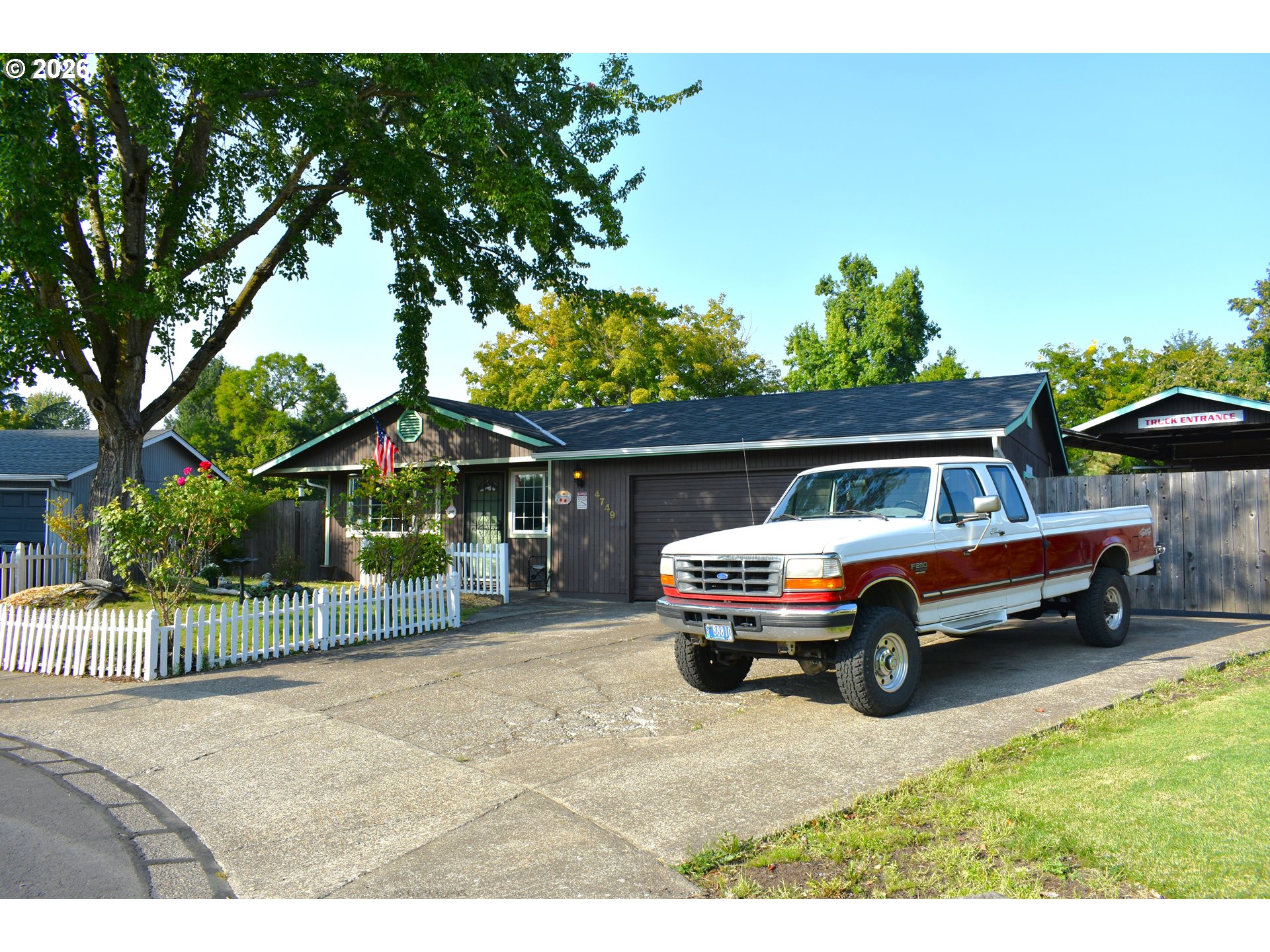 4749 ROYAL AVE Eugene Oregon United States, Sale Pending, residential,  , Jim Downing Realty