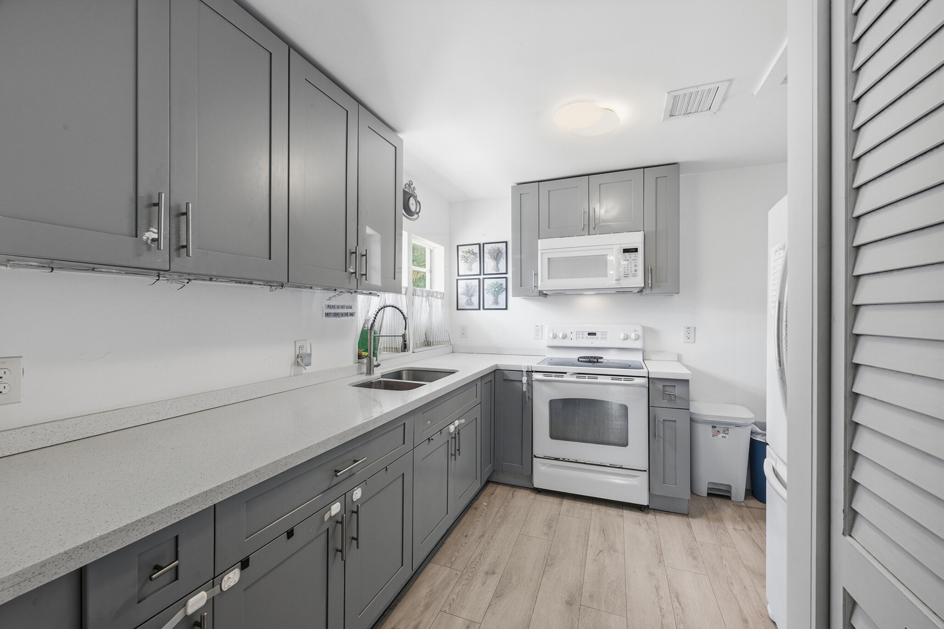 7700 NE 1st Court Miami Florida United States, for Sale, residential, Henry Smith, Incom Sample Office