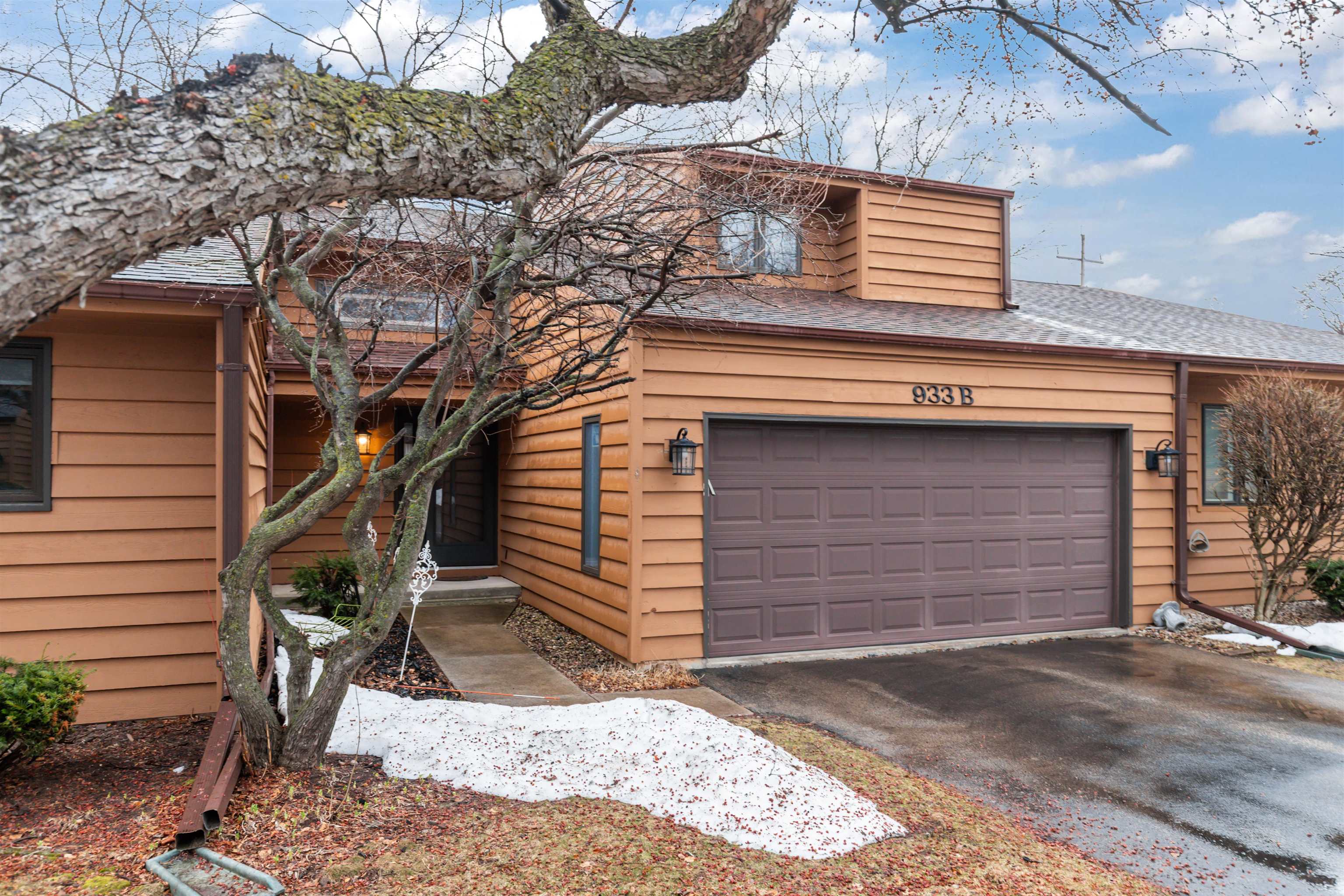 933 E WINDFIELD Place APT B Appleton Wisconsin United States, for Sale, residential,  , Fireside Realty LLC