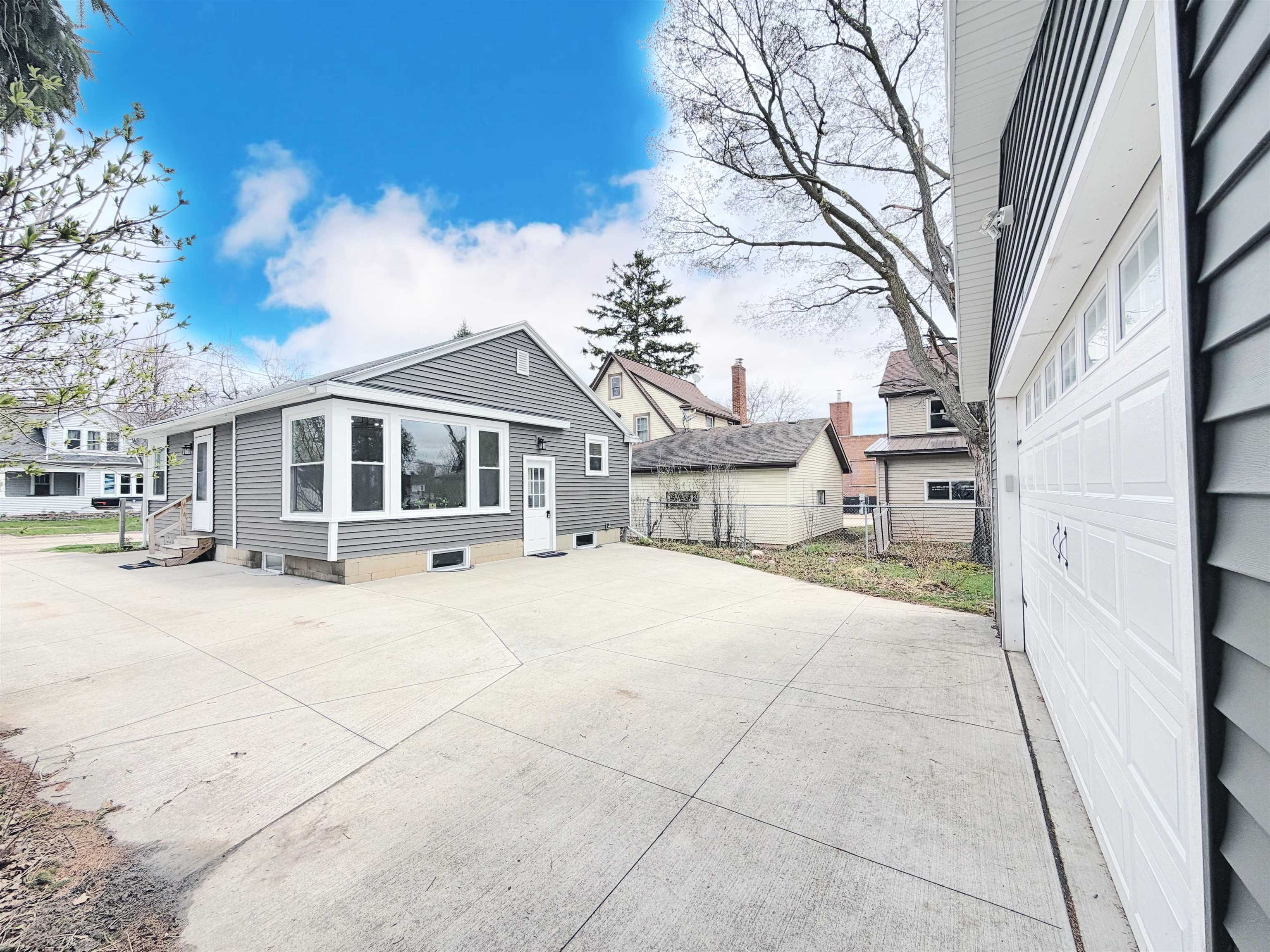 225 E CIRCLE Street Appleton Wisconsin United States, for Sale, residential,  , Fireside Realty LLC