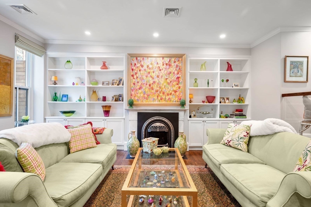 92 Chandler St  UNIT 1 Boston Massachusetts United States, for Sale, residential, Darcy Bento, South Boston  Realtor Bento Real Estate Group, Bento Real Estate Group, Inc.