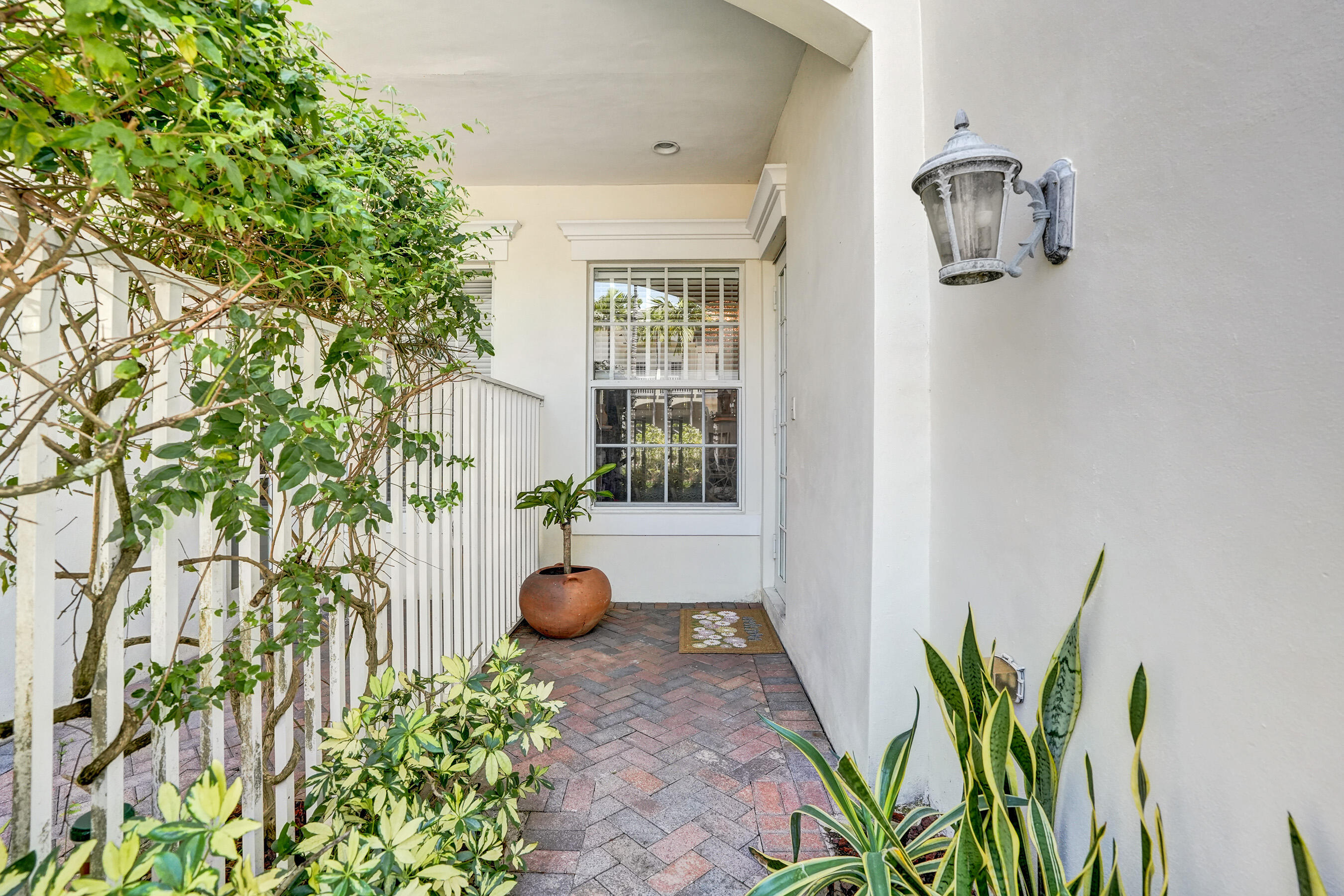 1127 N Victoria Park Road Fort Lauderdale Florida United States, for Sale, residential, Heike Drewniok, Fort Lauderdale Real Estate
