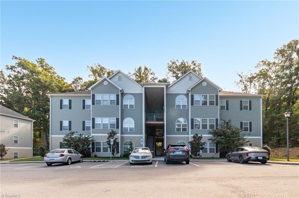 2608 Pennoak Way APT F Greensboro North Carolina United States, for Sale, residential,  , The Headley Group Realty
