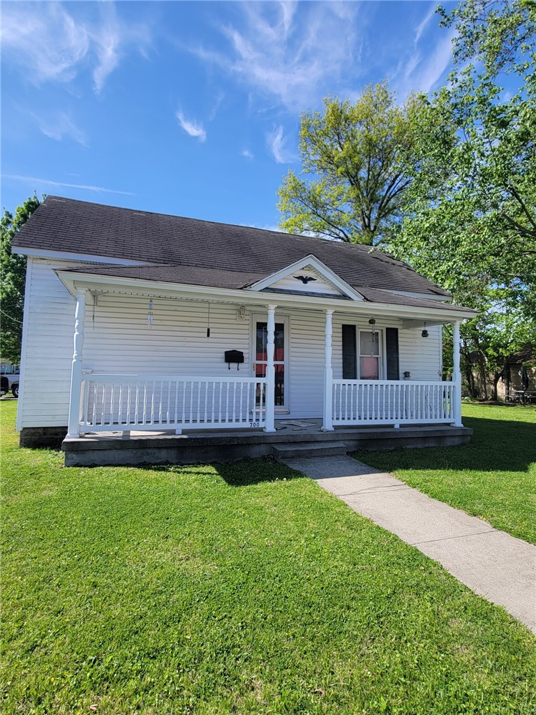 700 W Jourdan Street Newton Illinois United States, for Sale, residential,  , Personal Service Realty