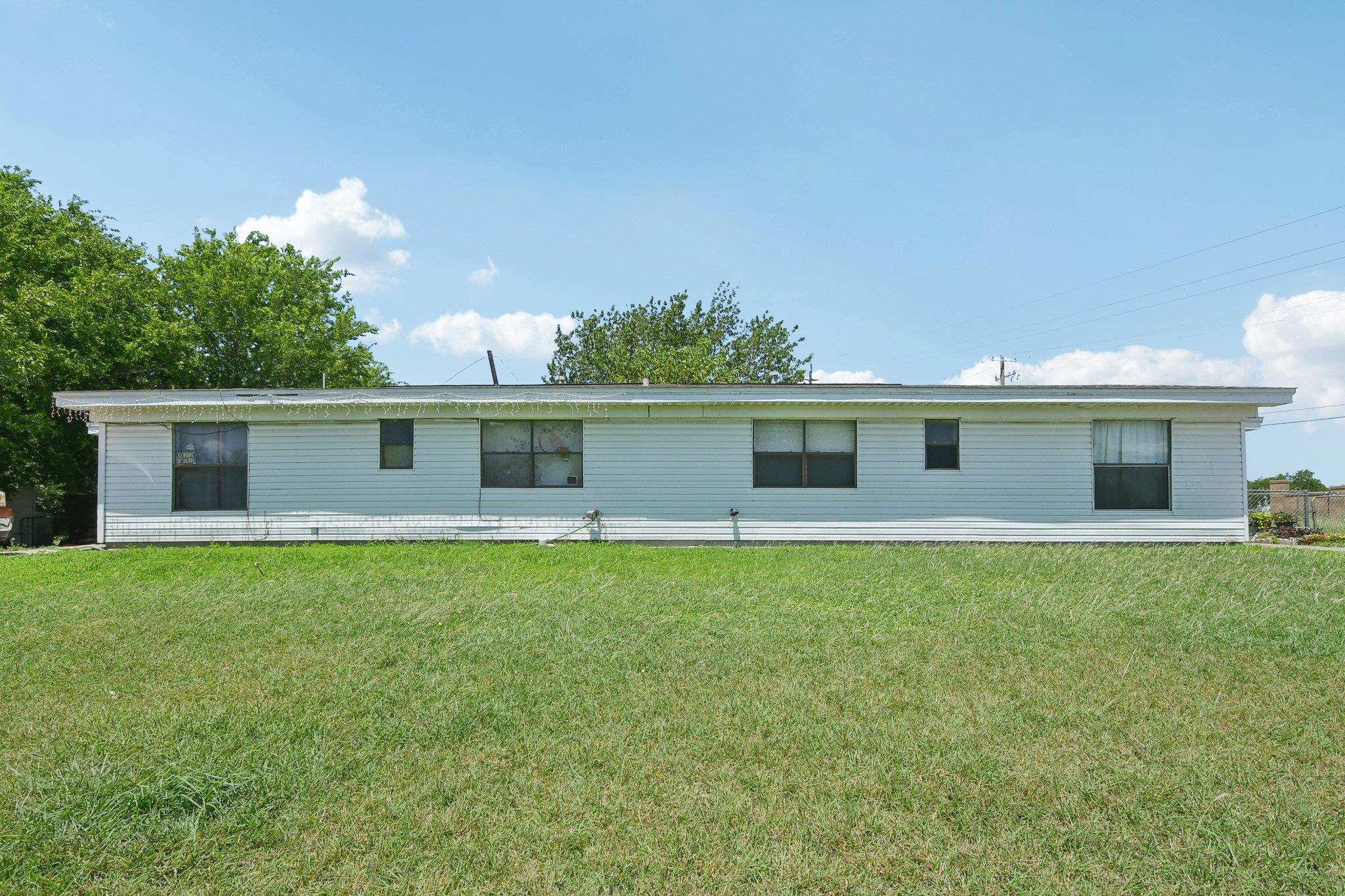 525 Lenora DR Taylor Texas United States, for Sale, residential,  , Fox Realty