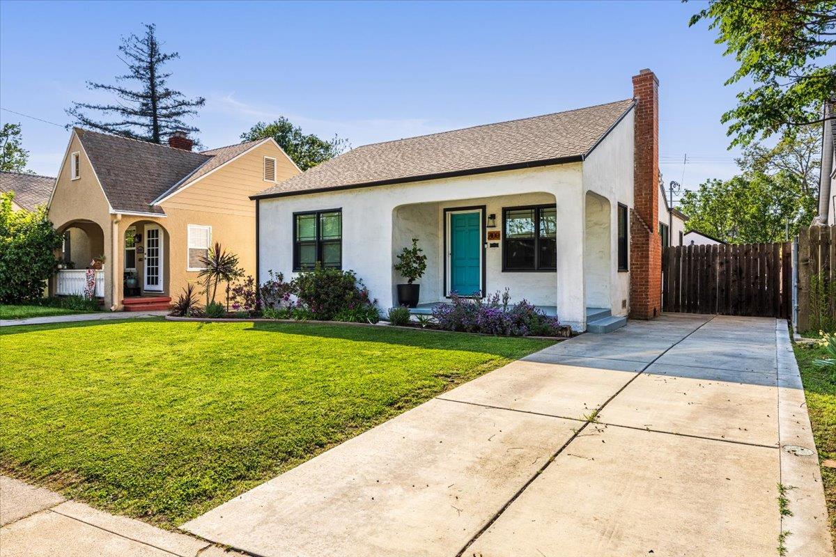 2100 36th Street Sacramento California United States, for Sale, residential, , Royalty Property Management & Realty