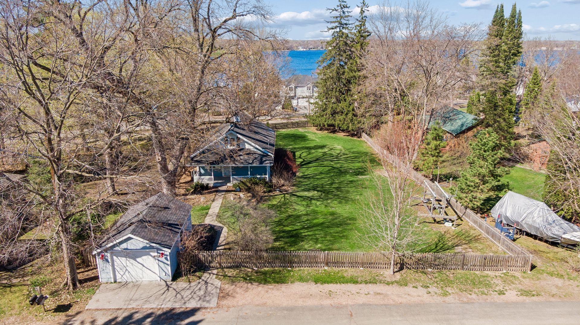 3142 Brooks Lane Wayzata Minnesota United States, for Sale, residential, Kathy Sawicki, Coldwell Banker Realty