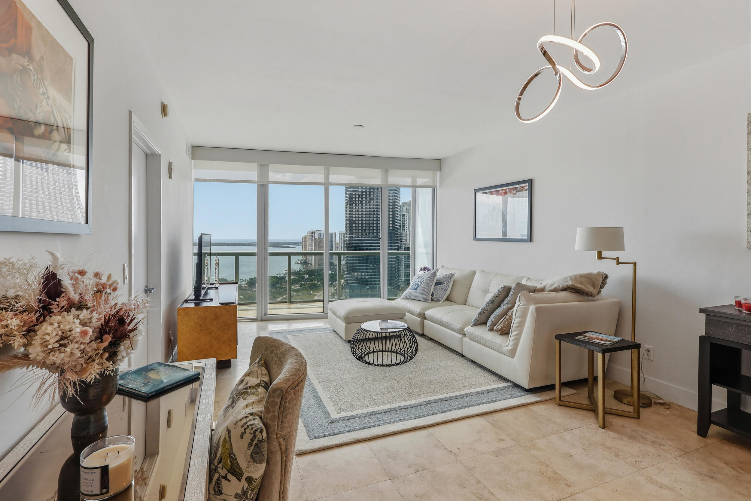 888 Biscayne Boulevard APT 3702 Miami Florida United States, for Sale, residential, Henry Smith, Incom Sample Office