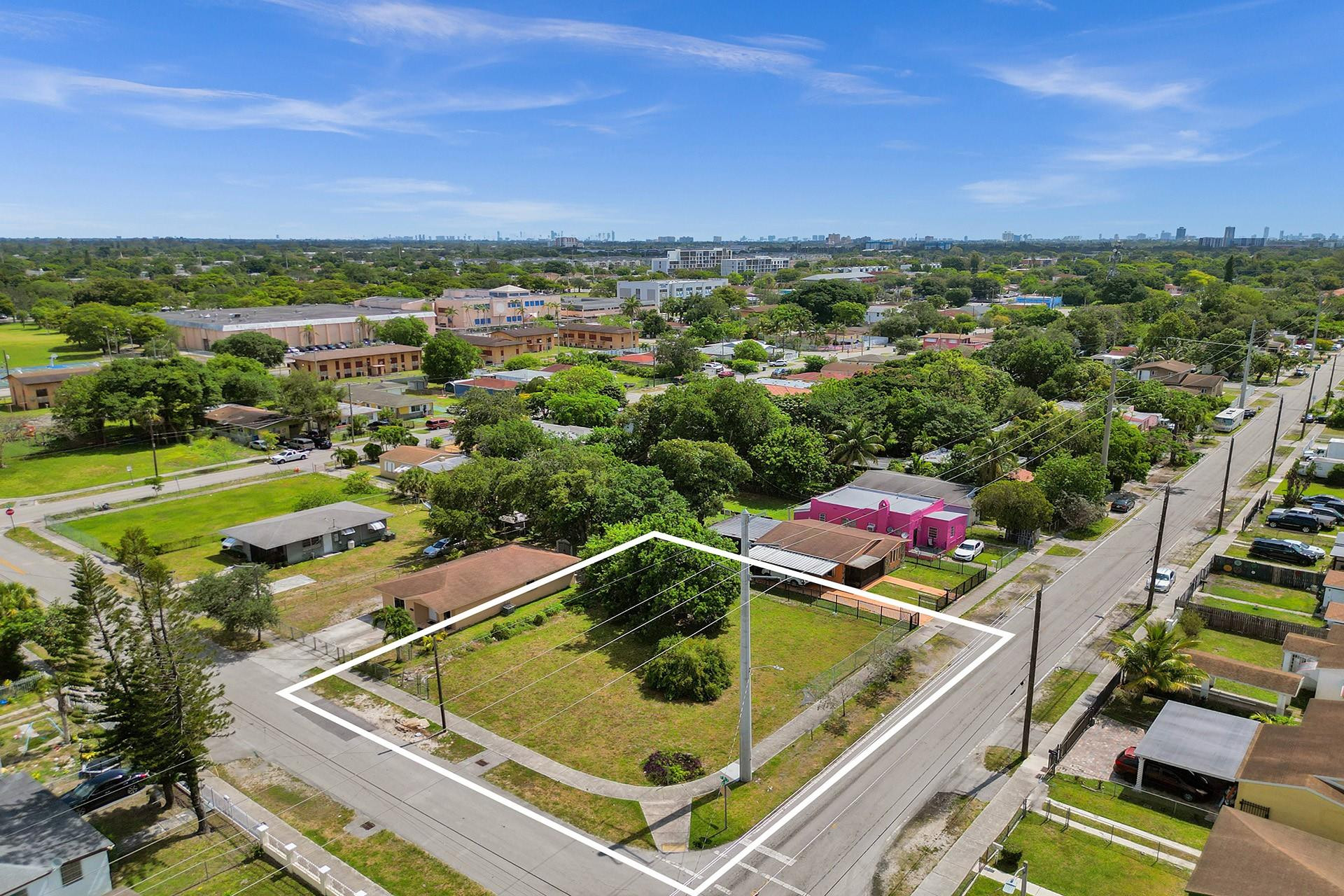 1895 NW 58th Street Miami Florida United States, for Sale, residential, Sophia Roy, Incom New Demo Office