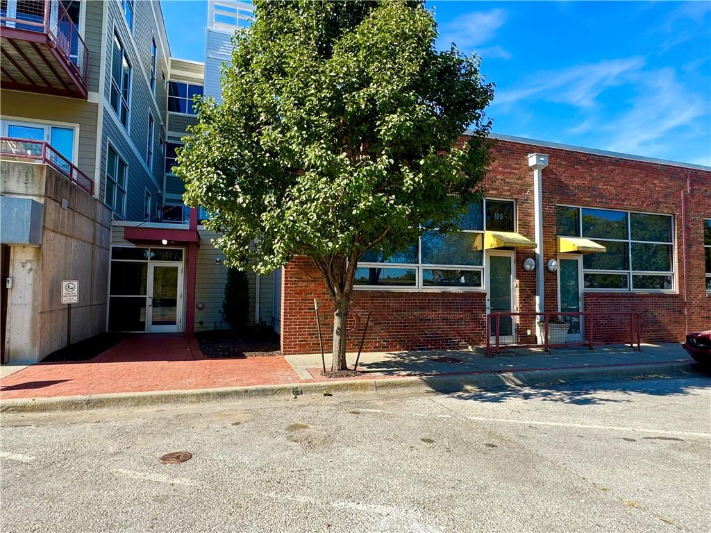 522 Locust Lane APT 302 Kansas City Missouri United States, for Sale, residential, Crystal Bade, Boveri Realty Group