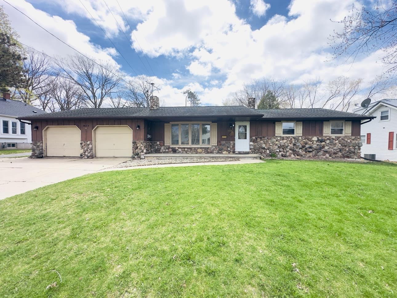 1760 OAKDALE Avenue Green Bay Wisconsin United States, for Sale, residential,  , Fireside Realty LLC
