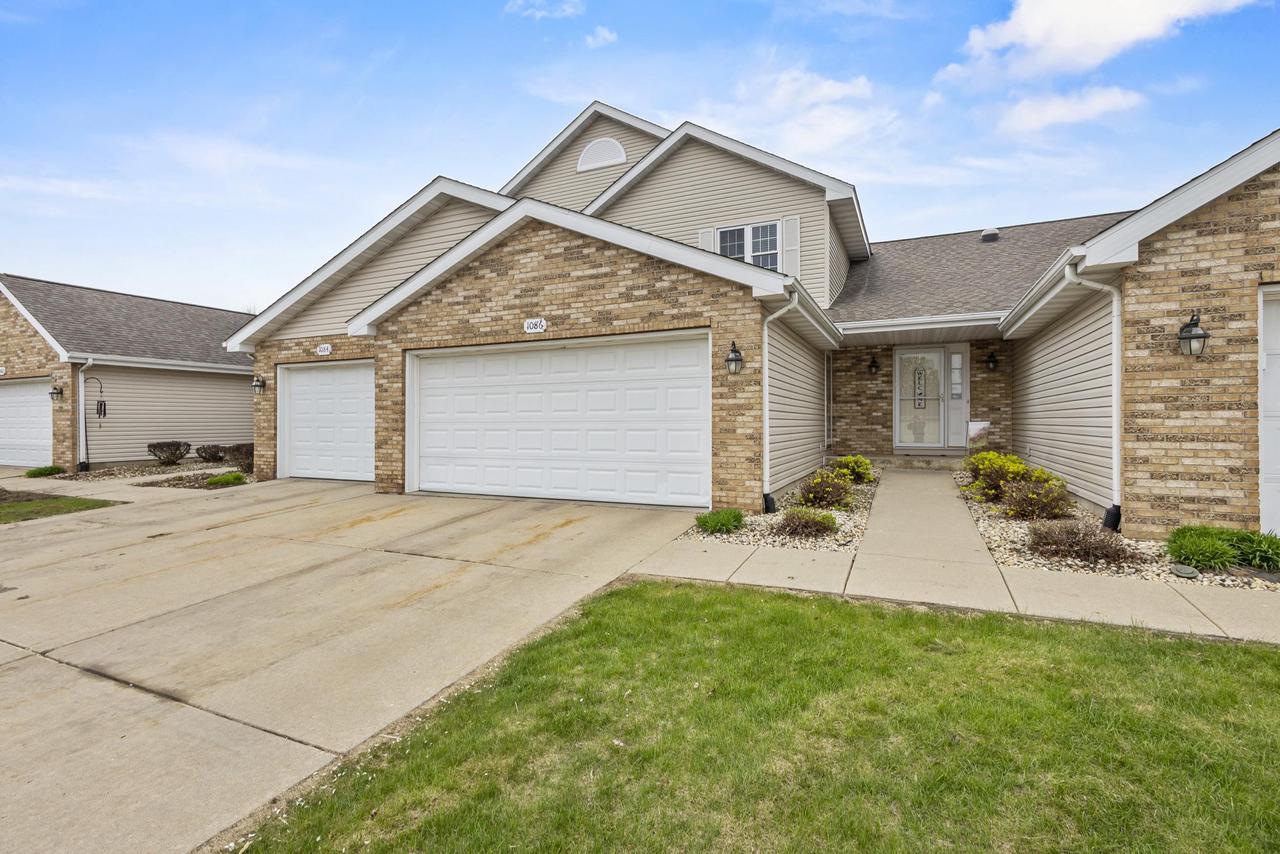 1086 Stonewood Crossing Sun Prairie Wisconsin United States, for Sale, residential, Todd Thiermann, Thiermann Realty Group LLC
