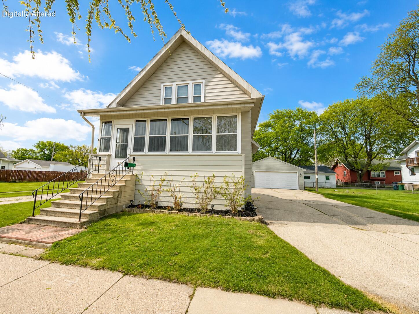 377 Marquette St Fond Du Lac Wisconsin United States, Sale Pending, residential,  , Roberts Homes and Real Estate