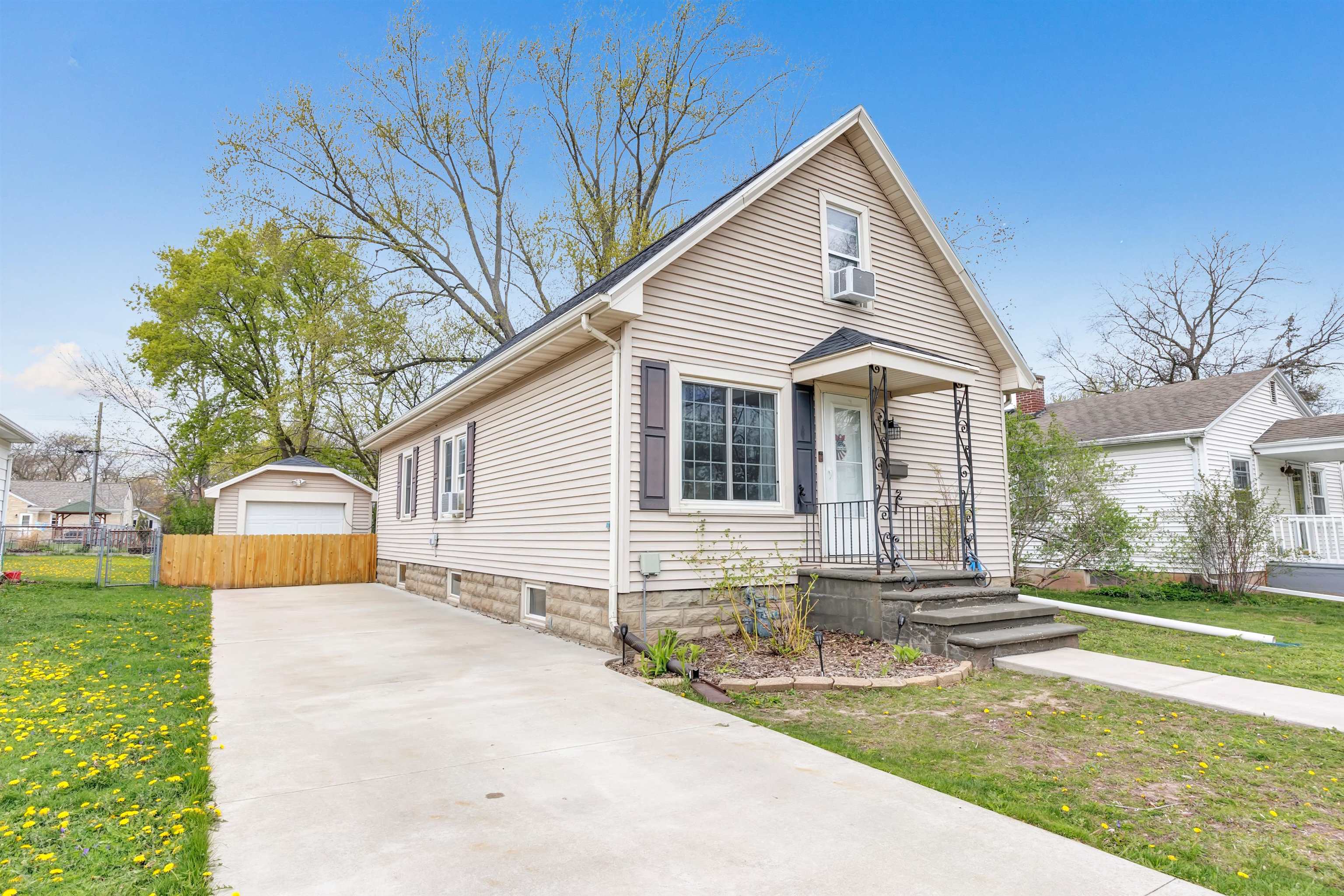 1104 13TH Avenue Green Bay Wisconsin United States, for Sale, residential,  , Fireside Realty LLC