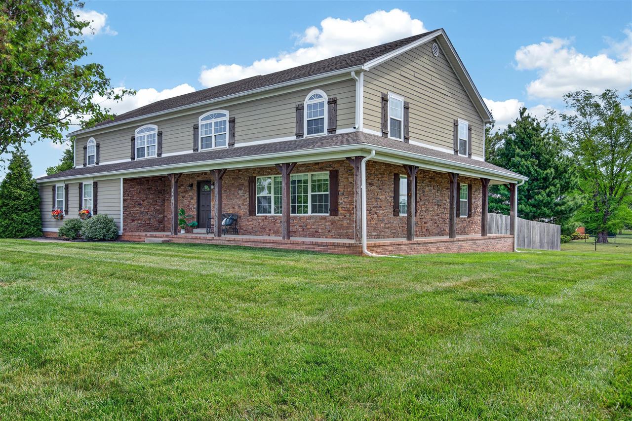 627 Farmer Lane Bowling Green Kentucky United States, for Sale, residential, Adam  Hanes, LPT Realty