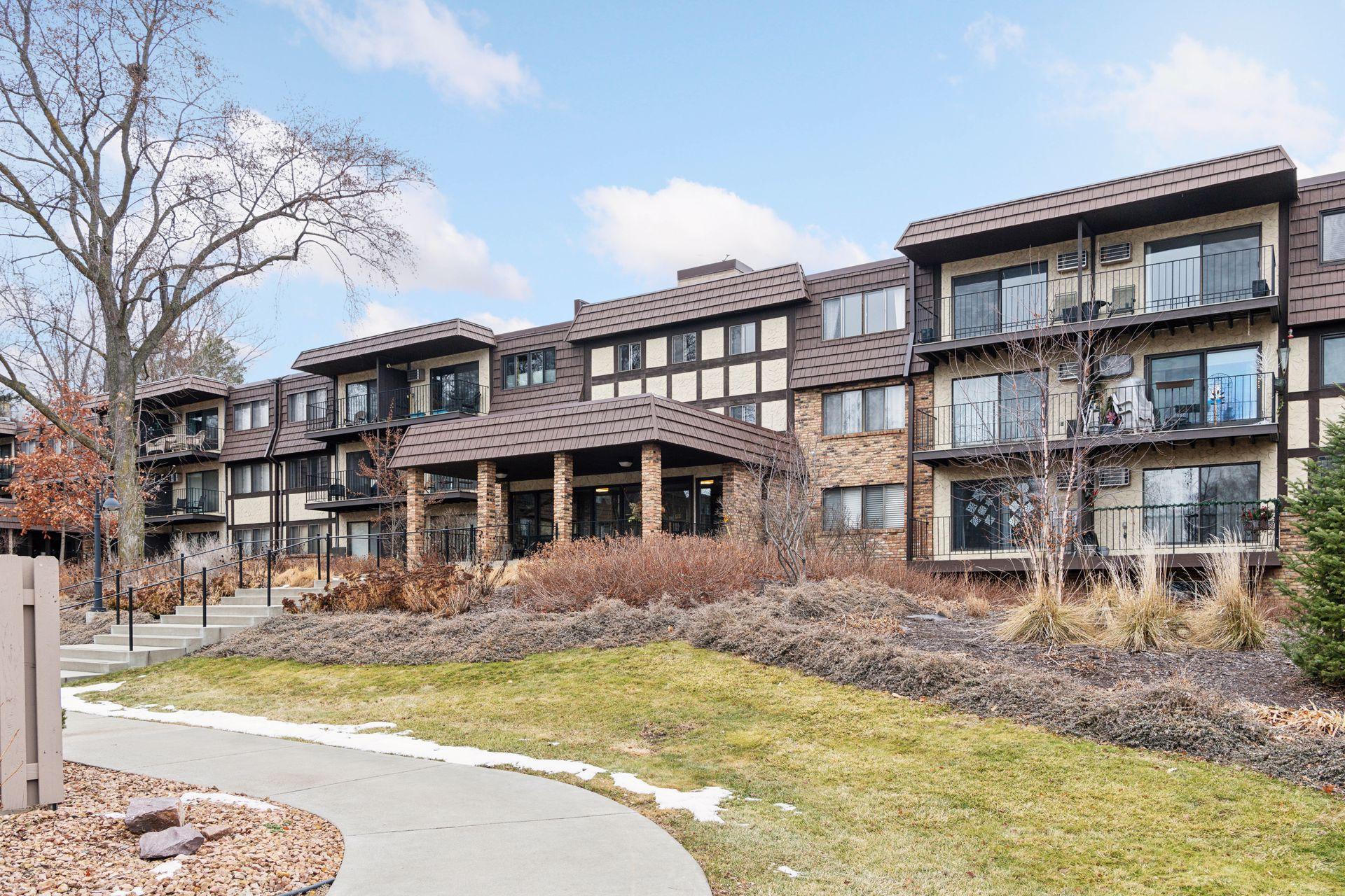 205 Barry Avenue APT 303 Wayzata Minnesota United States, for Sale, residential, Kathy Sawicki, Coldwell Banker Realty