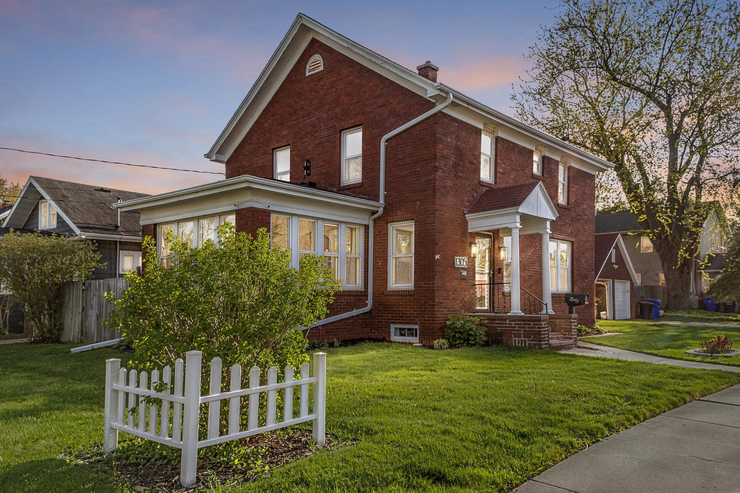 1305 W LAWRENCE Street Appleton Wisconsin United States, for Sale, residential,  , Fireside Realty LLC