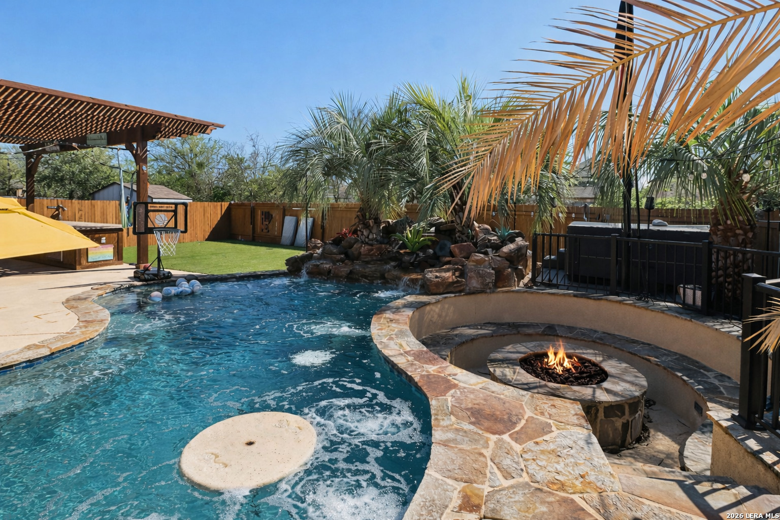 988 Carriage Loop New Braunfels Texas United States, for Sale, residential, Fred Davis, Davis Realty Group