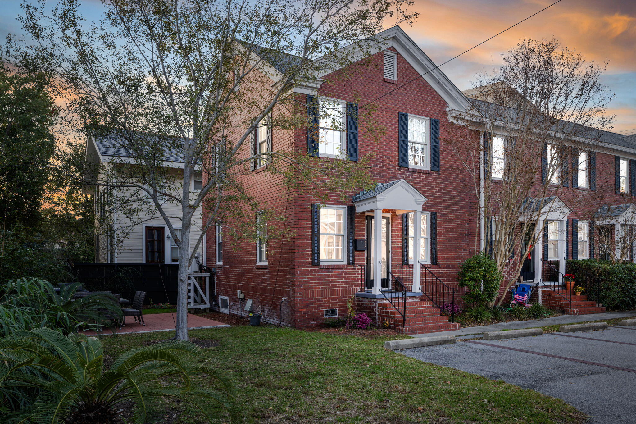 301 Broad Street APT Apt 1 Charleston South Carolina United States, Sale Pending, residential, Bobbie  Rose, Keller Williams Realty Charleston/West Ashley