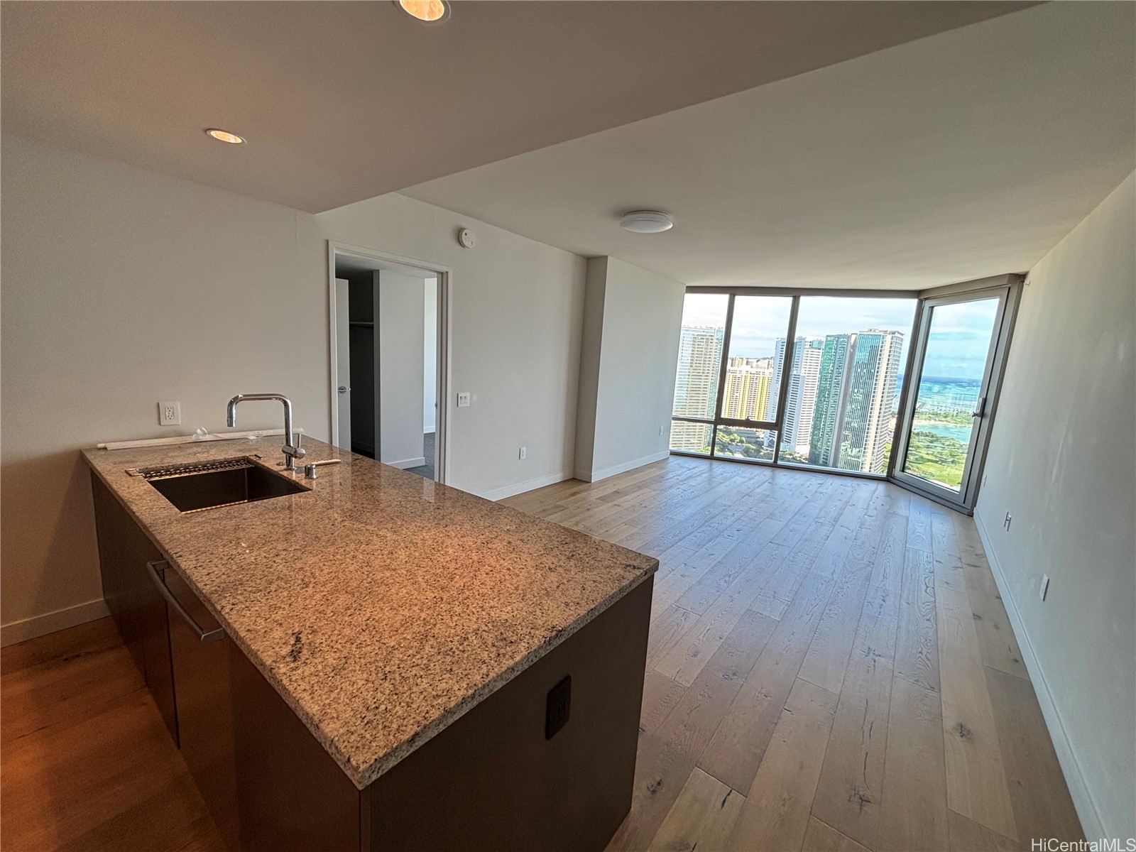 1001 Queen Street APT 3204 Honolulu Hawaii United States, for Sale, residential,  , SUN PROPERTIES