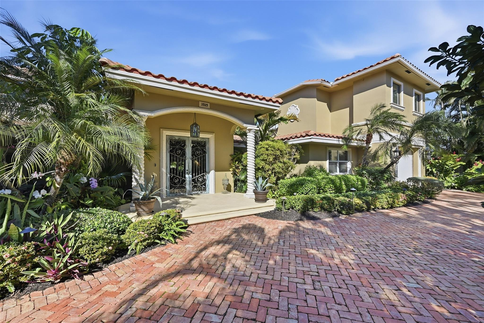 2525 NE 21st Court Fort Lauderdale Florida United States, for Sale, residential, Heike Drewniok, Fort Lauderdale Real Estate