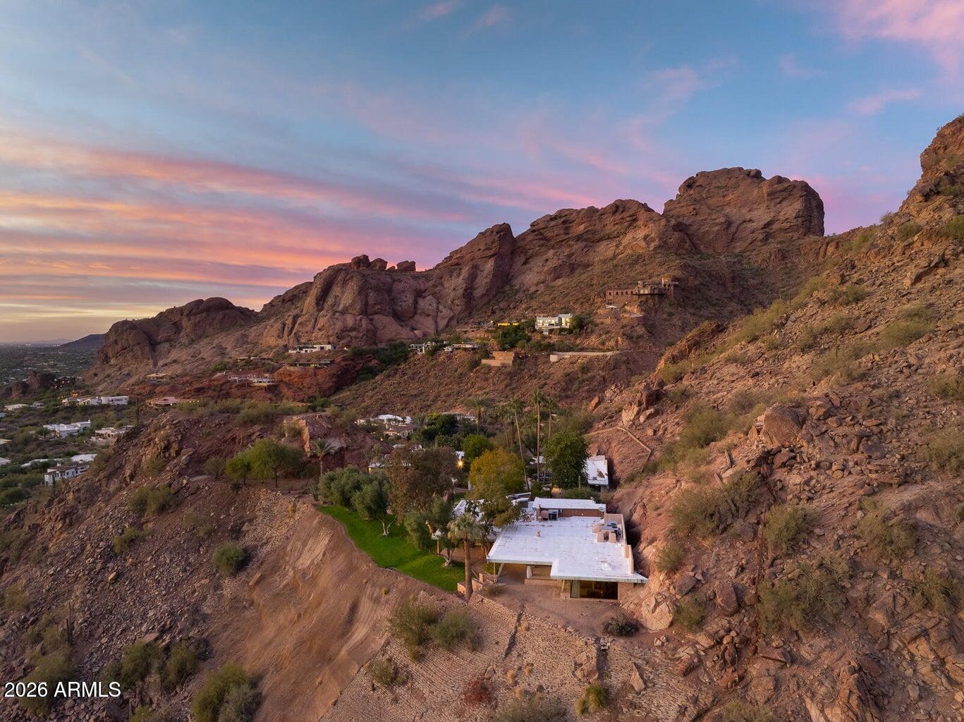 5500 N DROMEDARY Road APT V Phoenix Arizona United States, for Sale, residential, Dee  Nowell, Compass