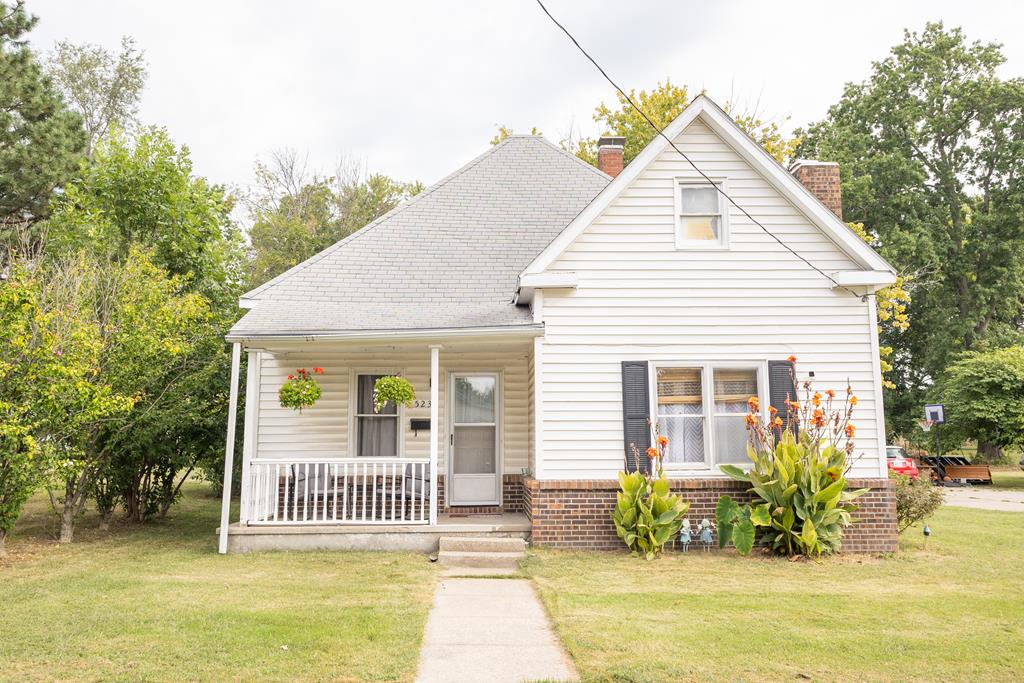 523 Morehead Moberly Missouri United States, Sale Pending, residential,  , CENTURY 21 McKeown & Associates, Inc.