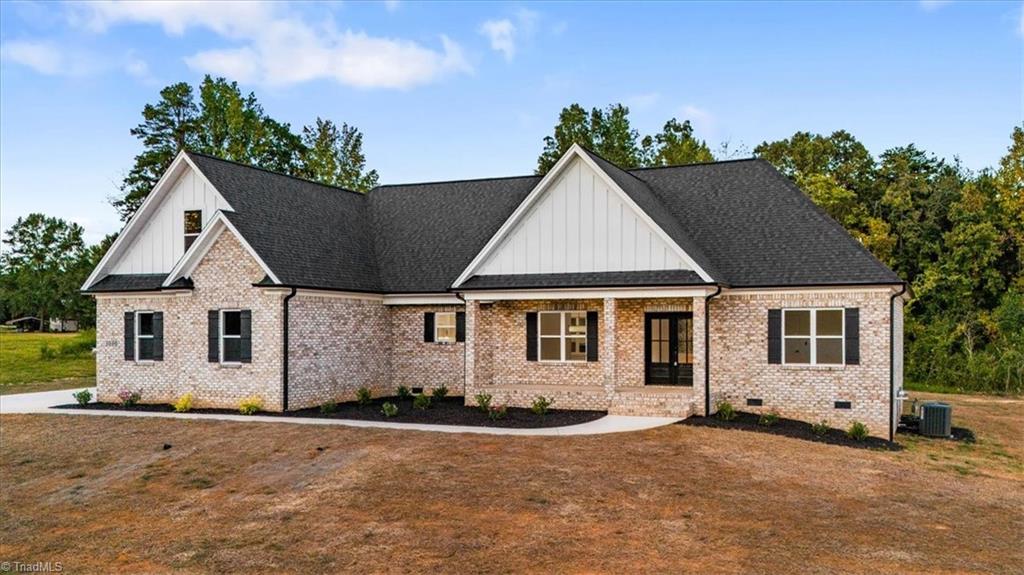 5090 Southern Pines Drive Kernersville North Carolina United States, for Sale, residential, J.C. Grose, Triad Home and Land Co.