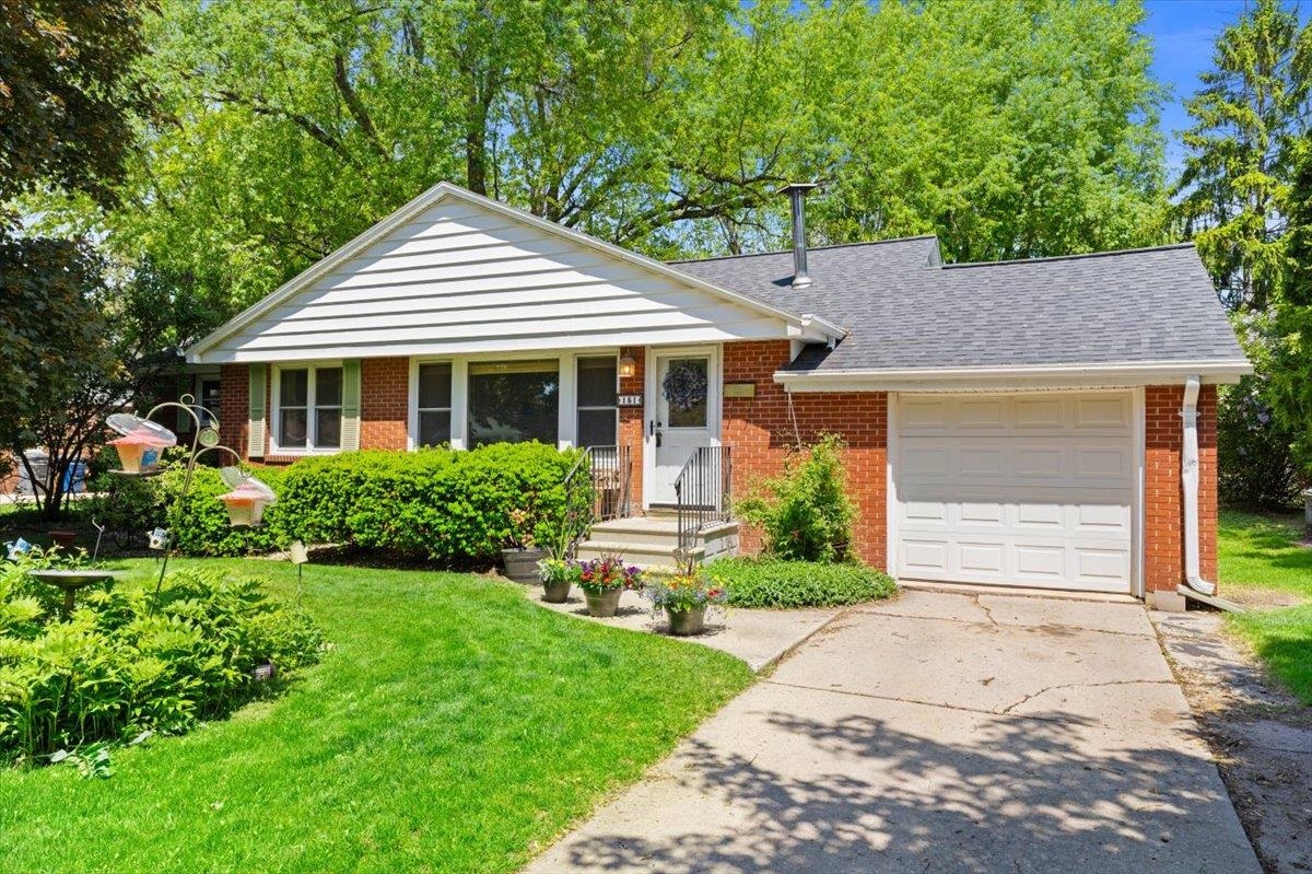 151 E BRIAR Lane Green Bay Wisconsin United States, for Sale, residential,  , Fireside Realty LLC