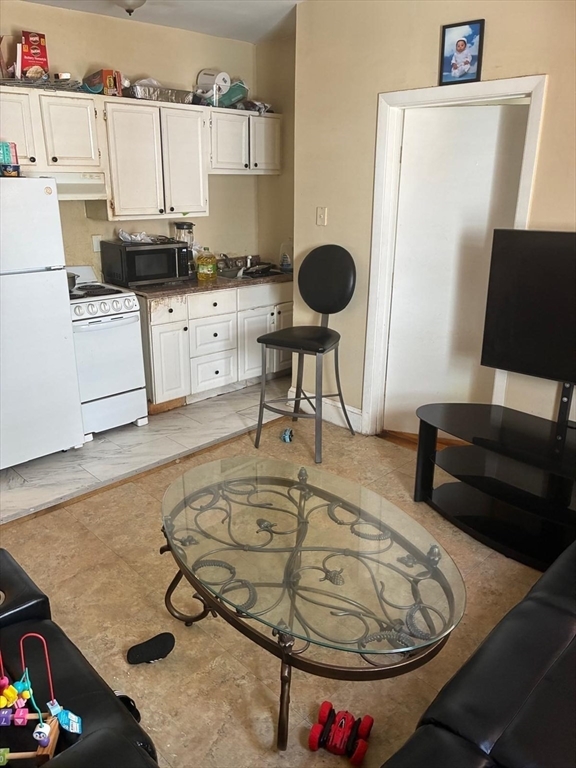 61 Vine  UNIT 23 Lynn Massachusetts United States, for Rent, residential,  , CITIPOINT REALTY SERVICES, LLC