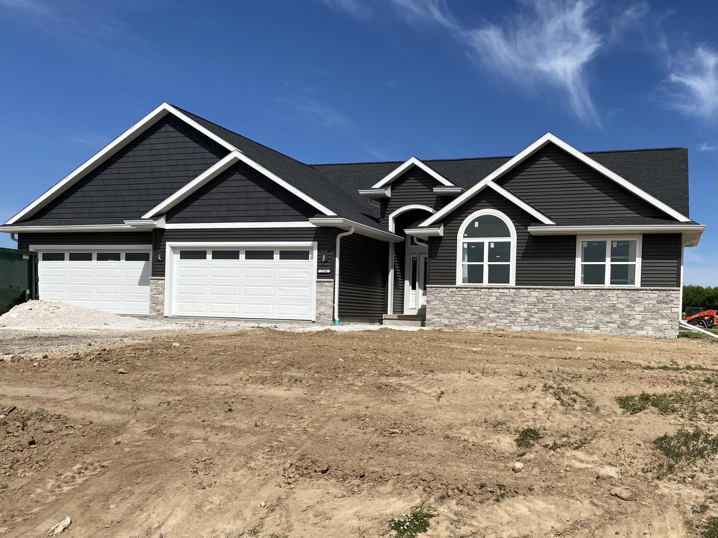 N7740 Autumnwood Trl Taycheedah Wisconsin United States, for Sale, residential, , Roberts Homes and Real Estate