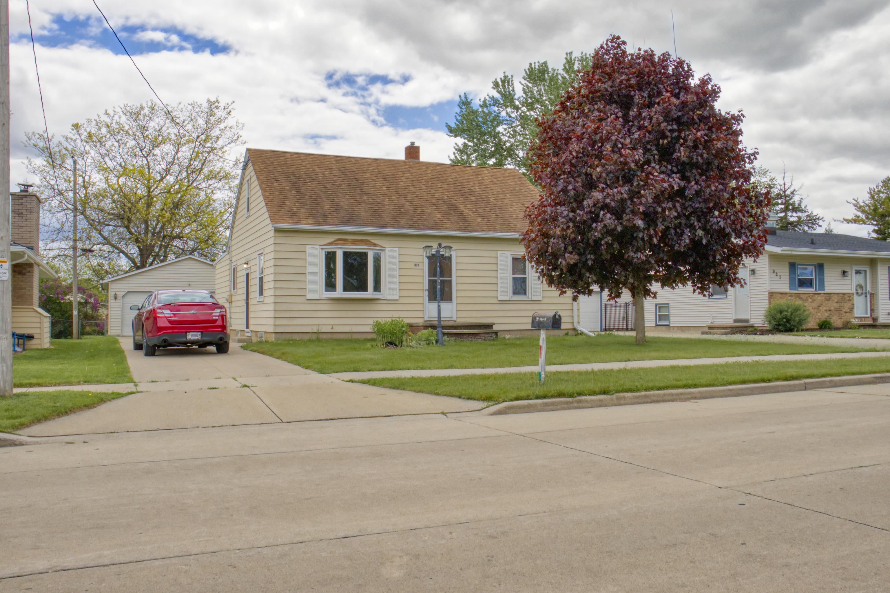 921 W WEILAND Avenue Appleton Wisconsin United States, for Sale, residential,  , Fireside Realty LLC