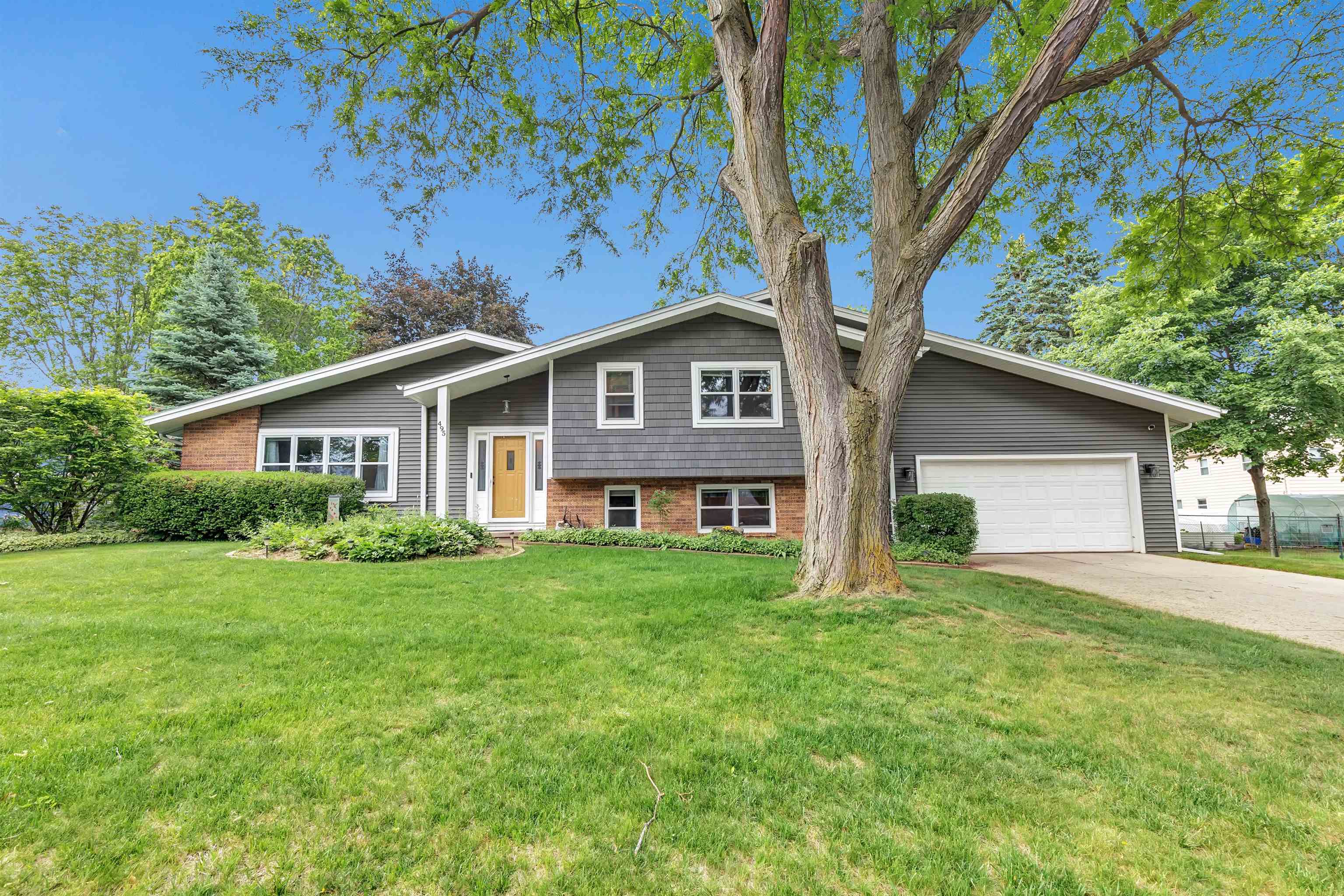 495 EDELWEISS Drive Green Bay Wisconsin United States, for Sale, residential,  , Fireside Realty LLC