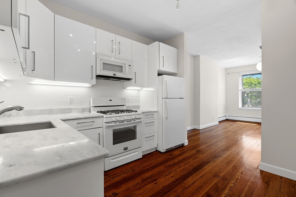 130 Union Park St  UNIT 1 Boston Massachusetts United States, for Sale, residential, Darcy Bento, South Boston  Realtor Bento Real Estate Group, Bento Real Estate Group, Inc.