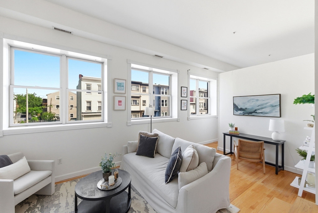 156 Chelsea Street  UNIT 201 Boston Massachusetts United States, for Sale, residential, Darcy Bento, South Boston  Realtor Bento Real Estate Group, Bento Real Estate Group, Inc.