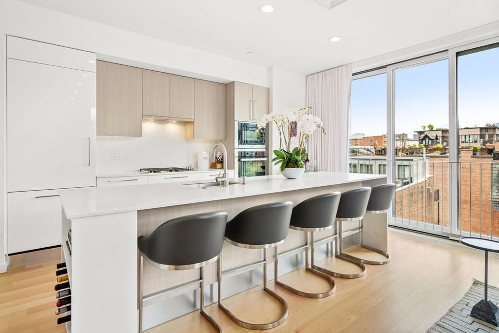 7 East Springfield  UNIT 5B Boston Massachusetts United States, for Sale, residential, Darcy Bento, South Boston  Realtor Bento Real Estate Group, Bento Real Estate Group, Inc.