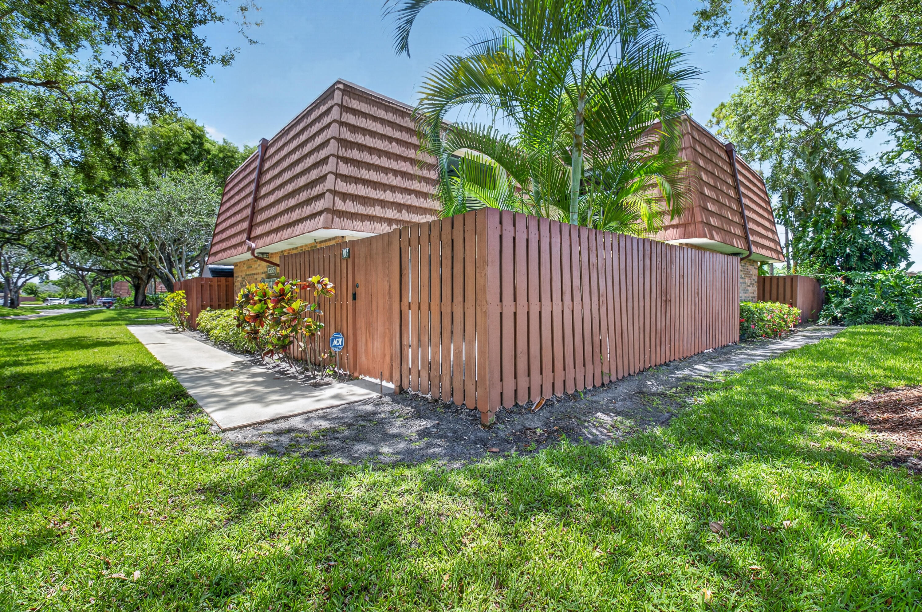 1565 Augusta Circle APT 103 Delray Beach Florida United States, for Sale, residential, Arlene   Toolsie  , Re/Max Direct