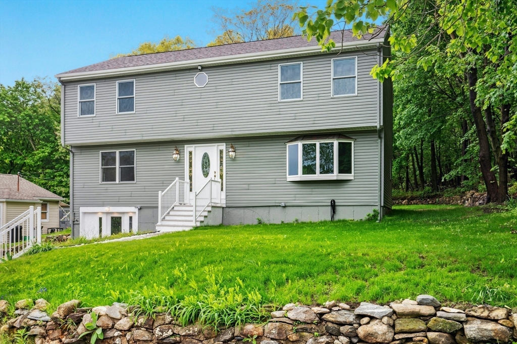 45 Dillon St Worcester Massachusetts United States, Sale Pending, residential,  , Media Realty Group Inc.